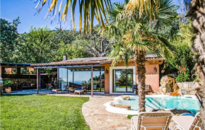 Stunning home in Candeleda with WiFi, Outdoor swimming pool and 3 Bedrooms